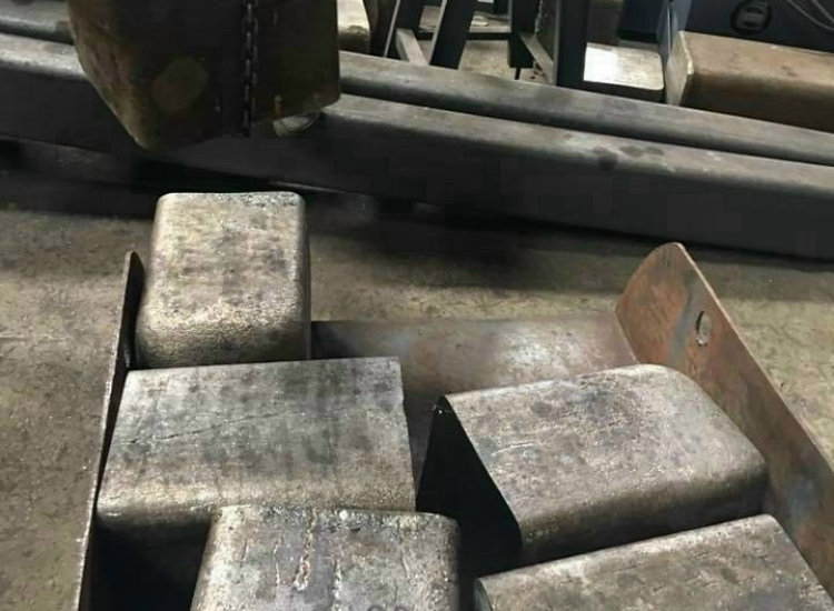 GIA CÔNG INOX CHẶT CHẤN CẮT LASER THEO YÊU CẦU