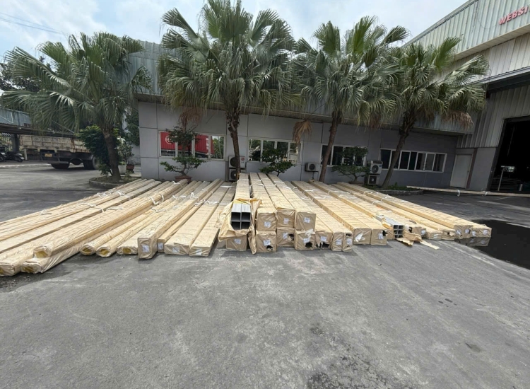 HỘP VUÔNG INOX 304/316 70 x 70 x 5.0MM