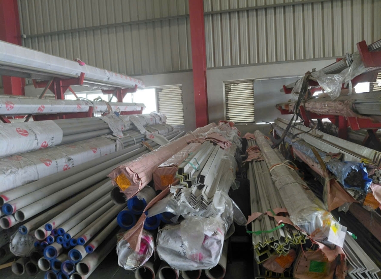 VÊ ĐÚC INOX 316/316L: 50 x 50 x 4.0 x 6 M